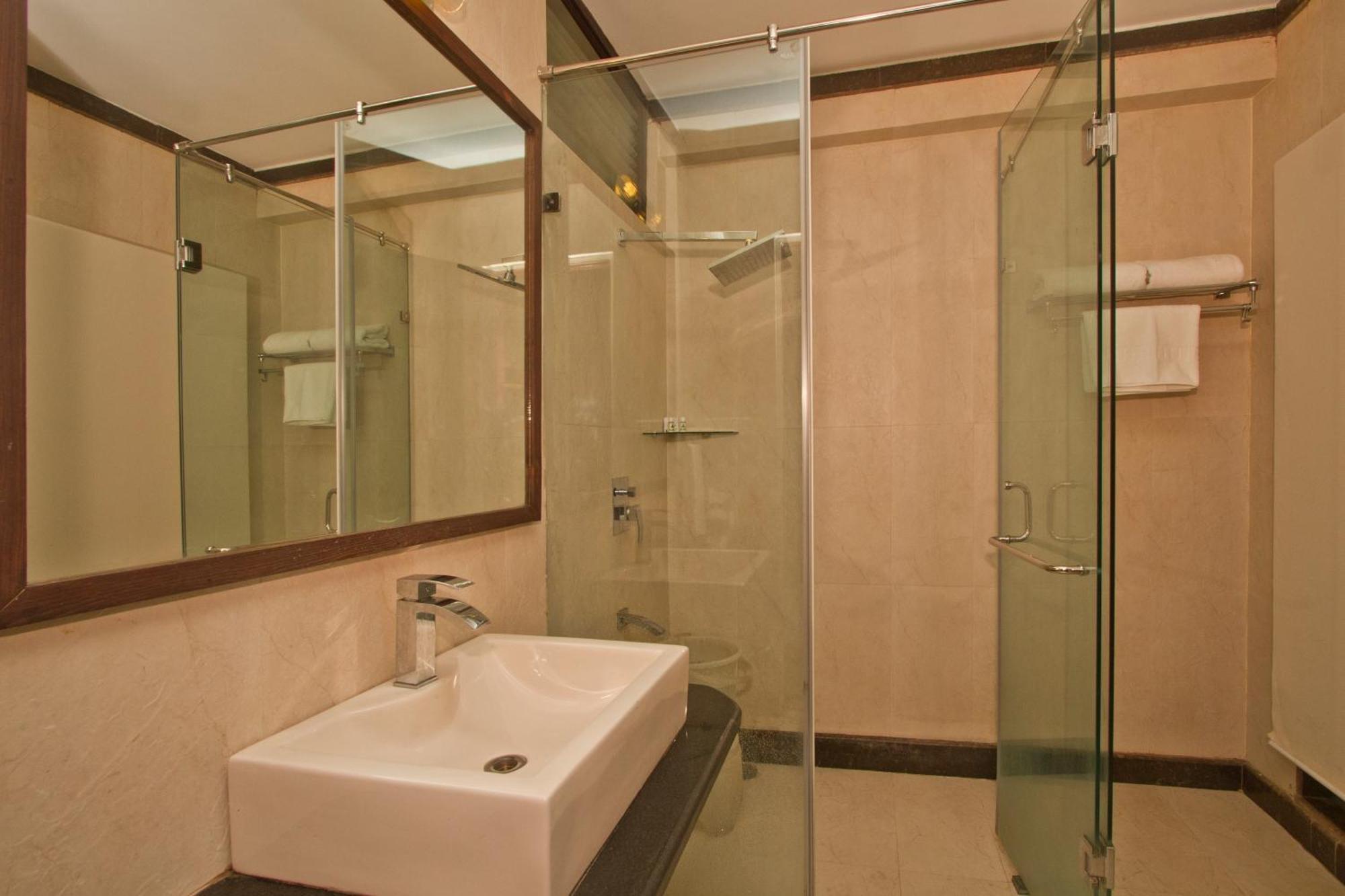 The Whispering Inn Resort And Bar Manali  Luaran gambar